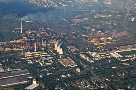 波兰的工业景观。上西里西亚地区的 dabrowa gornicza 钢铁厂