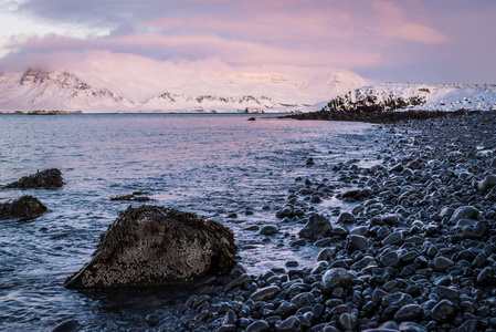 雷克雅未克，冰岛附近的山地景观