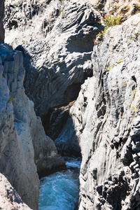 阿尔坎塔拉河在西西里岛 gorges