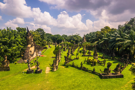 2014 年 9 月 26 日 石佛像佛公园，老挝