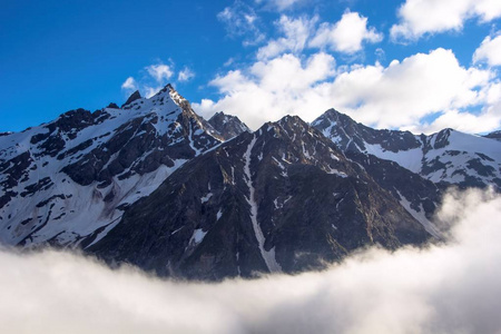 山风景，美丽的云彩