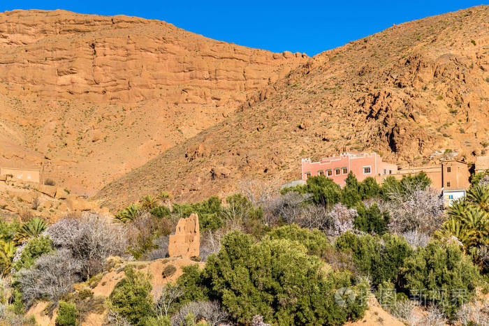 在高的阿特拉斯山脉,摩洛哥的 dades 山谷的景观