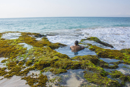 美丽的海滩景观夏日假期照片