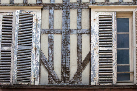在特鲁瓦古老的半木结构建筑。aube, ChampagneArdenne, france