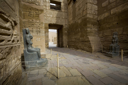 寺庙的 Medinethabu，它，致力于拉美西斯三世。教科文组织世界