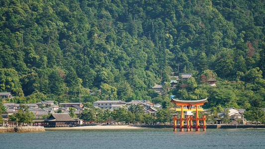 宫岛岛和日本浮牌坊