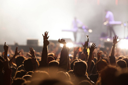 人群在音乐会-夏季音乐节照片