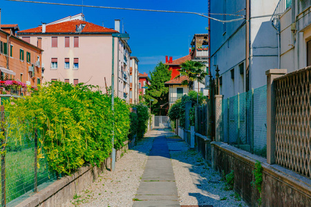 丽都岛上的房屋和道路景观, 威尼斯, 意大利