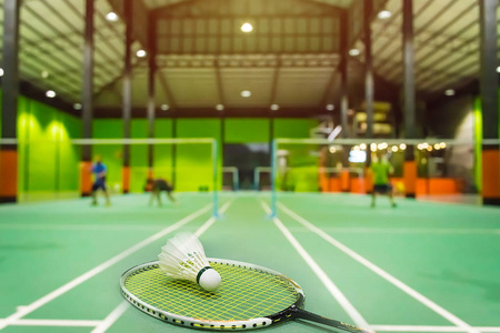 羽毛球班车图片-羽毛球班车素材-羽毛球班车插画-摄图新视界