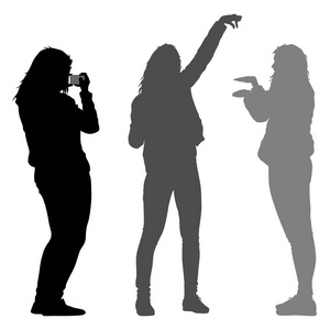 剪影女人白色背景上采取与智能手机的拍照。矢量图