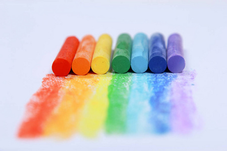 彩绘彩虹蜡蜡笔