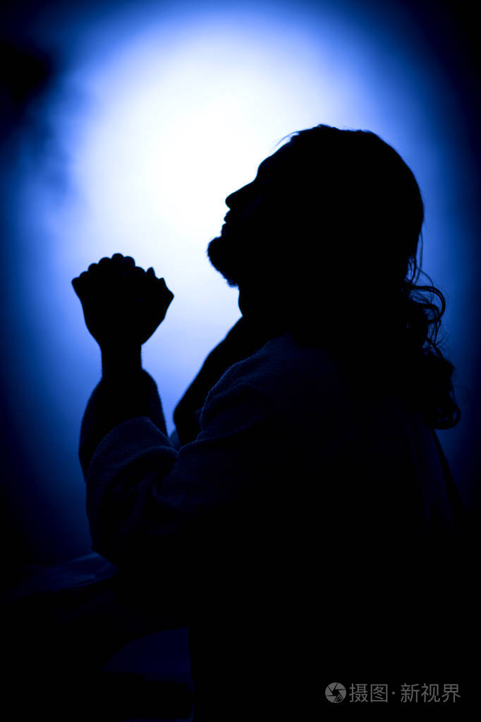 耶稣基督在夜间祷告照片-正版商用图片0ty4f9-摄图新视界