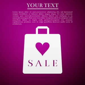 购物袋店爱像心图标带有紫色背景题字销售平面图标。矢量图