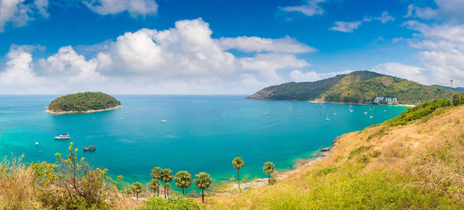 Yanui 海滩全景在泰国普吉岛在夏天天