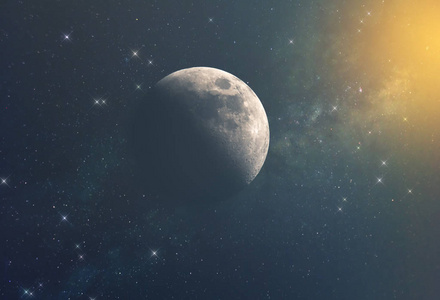 月亮对抗银河系和太阳在宇宙无限空间中的光线