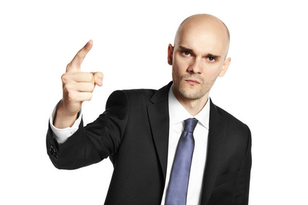 凶狠的男子显示手指商人说,就是这样美丽的微笑女孩戴着牙套蓝色橙色