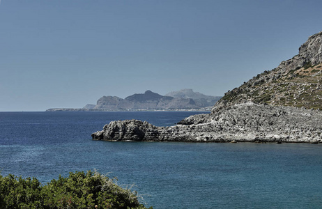 位于地中海沿岸的岩石岬