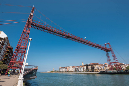 垂悬桥和 nervion 酒店河在毕尔巴鄂的 4，西班牙毕尔巴鄂比斯开