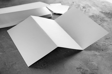 关于灰面空白手册照片