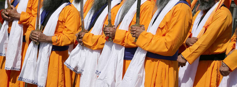 很多男性锡克教与传统衣服