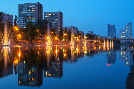 夜晚的城市景观图片