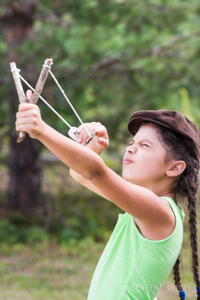 弹弓的女孩