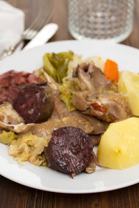 传统的葡萄牙菜 cozido 葡萄牙
