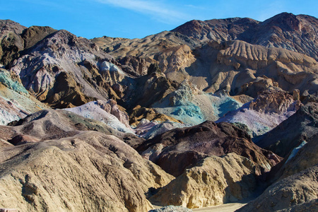 艺术家的调色板地标放置在死亡谷国家公园，C