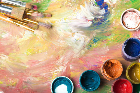 油画工具油画颜料调色板照片