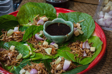 咸味叶包裹 绵康，泰国传统食物