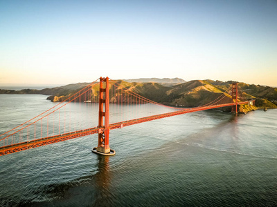在加利福尼亚州旧金山的金门大桥的航拍照片