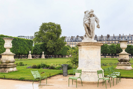 描绘誓言斯巴达克斯的雕像。杜伊勒里公园。巴黎