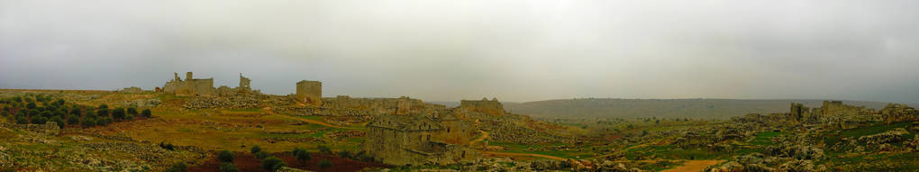 被毁被遗弃死城 Serjilla，的全景