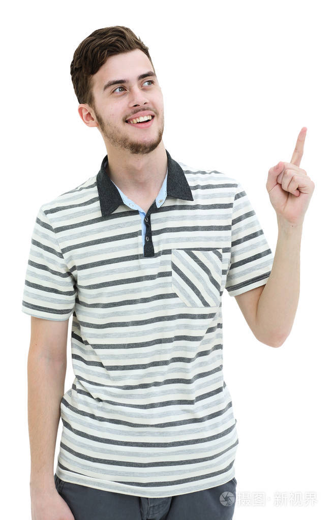 年轻人指着东西用他的手指