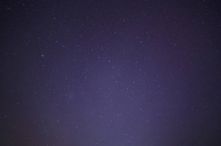 繁星点点的夜空