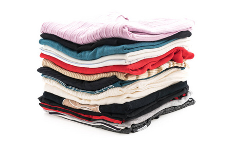 成堆的衣服图片