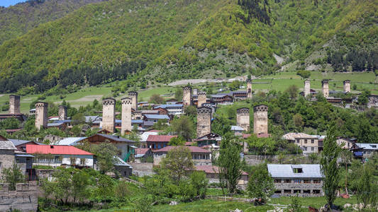 在斯瓦涅季地区 G 高加索山脉的梅斯村庄塔