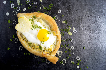 阿扎尔 khachapuri 蛋