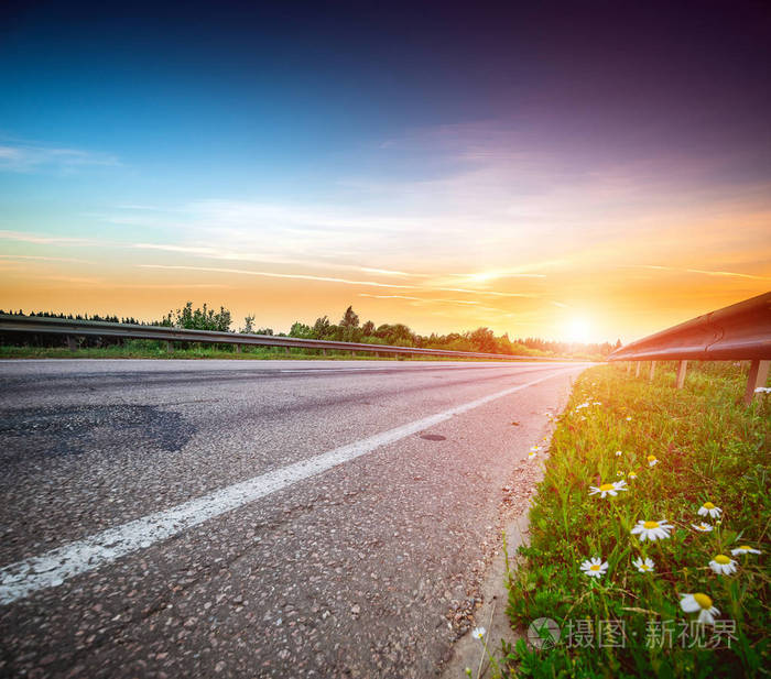 道路前进方向