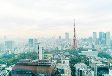 黄昏的东京城市天际线图片