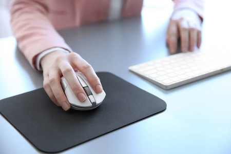 鼠标手图片-鼠标手素材-鼠标手插画-摄图新视界