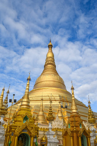 在仰光，缅甸大金塔