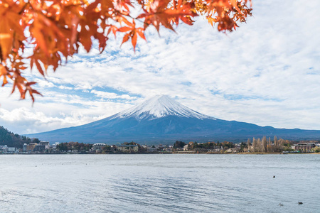 在日本河口湖湖山富士 San