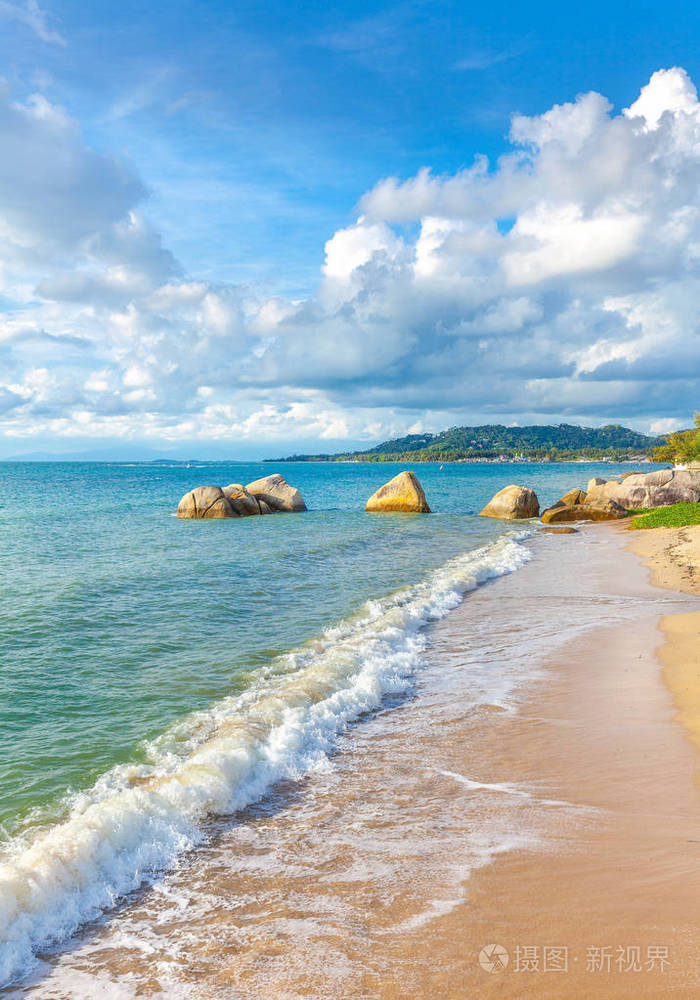 对在泰国苏梅岛的热带海滩