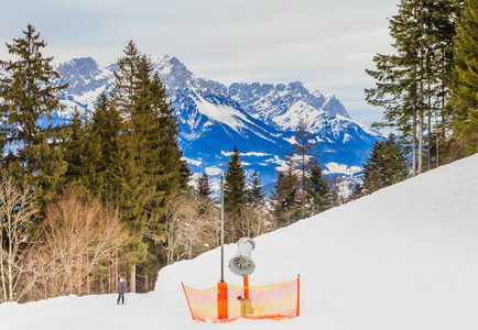 山坡上的滑雪胜地 Soll，奥地利蒂罗尔