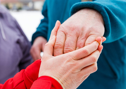 给伸出援助之手图片