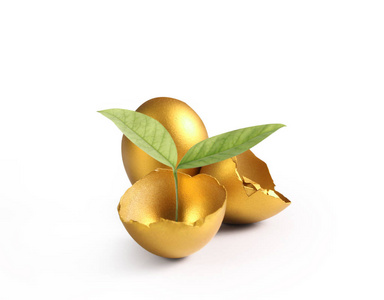 金色的复活节彩蛋孤立