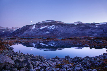 在国家旅游公路，挪威 Gamle Strynefjellsvegen 湖