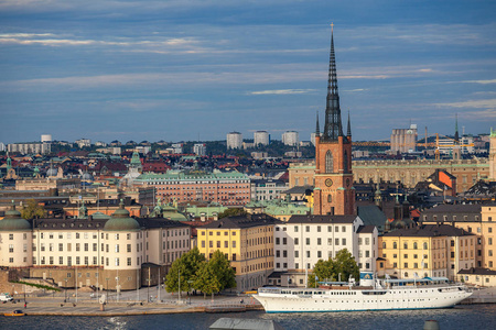 斯德哥尔摩，瑞典2016 年 9 月 16 日 鸟瞰图的中央部分老路堤与船镇