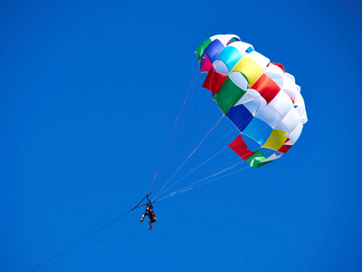 滑翔伞中避暑胜地度假活动